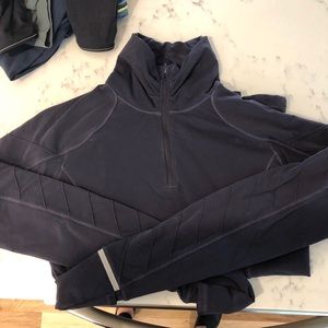 Lululemon 1/4 zip, tech fleece, black swan color